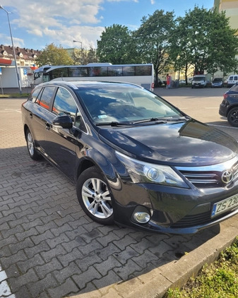 Toyota Avensis cena 27500 przebieg: 219500, rok produkcji 2012 z Szczecin małe 46